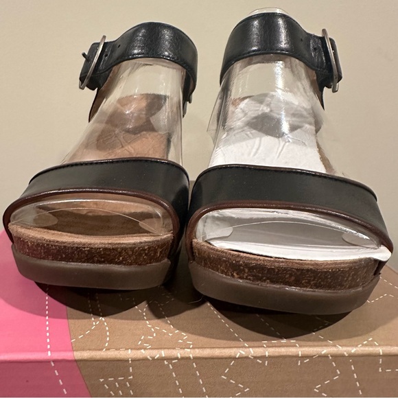 Dansko Debbie full grain sandals - Picture 8 of 11